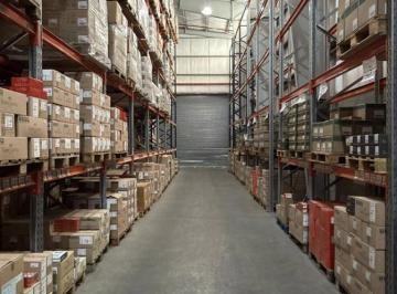 Bodega-Galpón · 2003m² · Galpón en Alquiler en Vicente Lopez