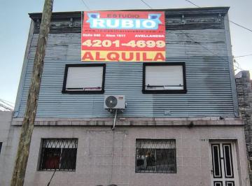 Departamento de 3 ambientes, Avellaneda · Amplio 3 Ambientes con Patio!