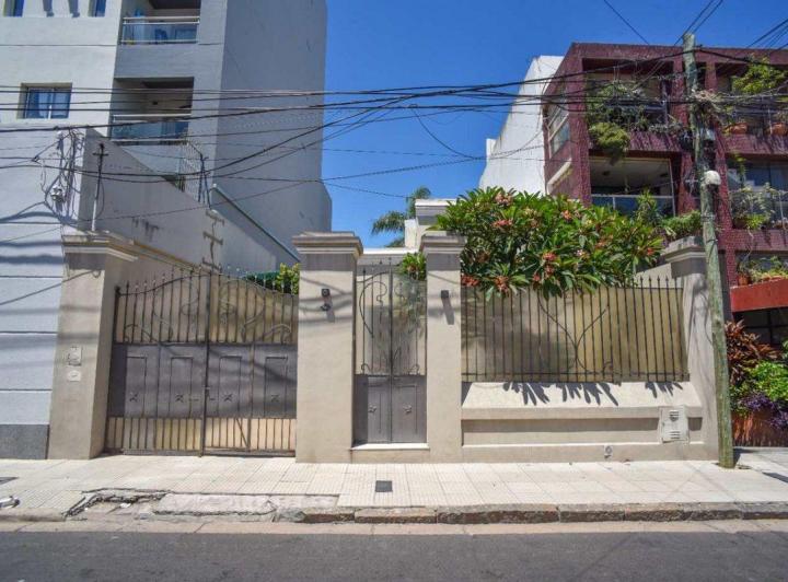 Casa · 166m² · 5 Ambientes · 2 Cocheras
