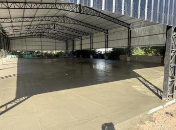 Bodega-Galpón · 800m² · 1 Cochera · Galpón en Villa Rosa