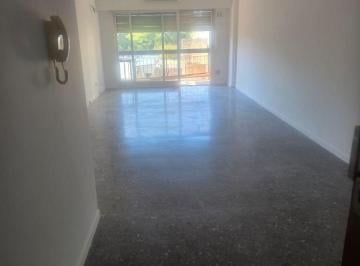 Departamento de 5 ambientes, La Matanza · Departamento de 93 m² con 4 Habitaciones en Alquiler en Ramos Mejía