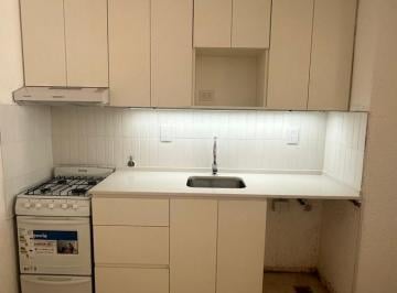 Departamento · 42m² · 2 Ambientes · Alquiler - 1 Dormitorio con Balcón en Barrio Alberdi