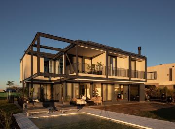 Casa · 314m² · 6 Ambientes · 2 Cocheras · Casa en Acacias