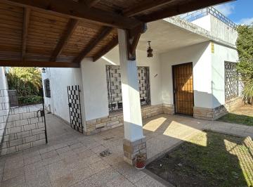 Casa · 97m² · 3 Ambientes · 1 Cochera · Casa 3 Ambientes Apta Credito