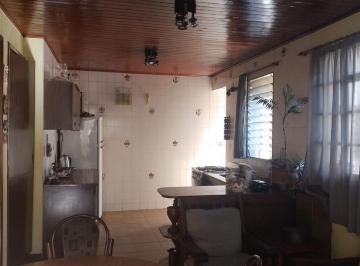 Casa · 180m² · 5 Ambientes · 3 Cocheras · Casa Multifamiliar