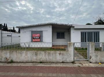 Casa de 5 ambientes, Rosario · Casa en Venta en Inmejorable Zona Comercial!