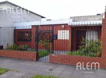 Casa · 120m² · 4 Ambientes · 1 Cochera · Casa - Lomas de Zamora Oeste