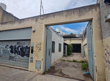 Terreno · 316m² · Oportunidad Doble: Oficinas + Galpón con Rinde de 2.470 m² - Acepta Permuta por m
