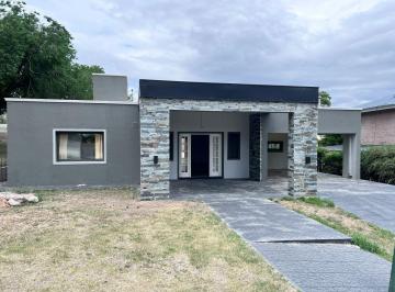 Casa de 7 ambientes, San Antonio de Arredondo · Venta Casa Country El Dorado San Antonio 258 m²