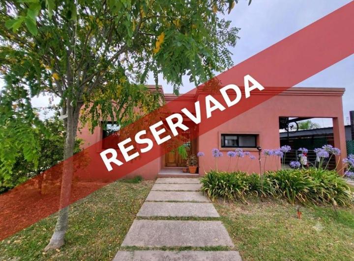 Casa · 300m² · 4 Ambientes · 2 Cocheras