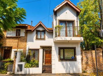 Casa · 90m² · 4 Ambientes · 1 Cochera · Venta Casa 4 Ambientes Cochera Jardin Ciudad Evita