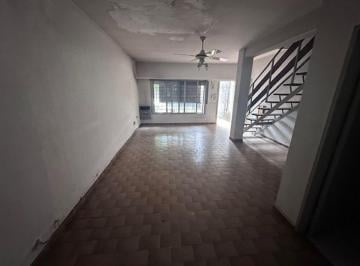 2037263593.jpg · Casa en Venta Ubicado en Olivos, Vicente López, G. B. a. Zona Norte