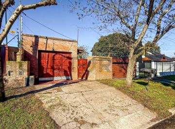 Casa · 141m² · 4 Ambientes · 2 Cocheras · Venta Casa 4 Ambientes con Cochera Doble B. Lopez de Gomara
