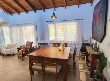 Casa · 190m² · 5 Ambientes · 2 Cocheras · Venta Casa 4 Dorm. - B° Manzanar VII, Cipolletti
