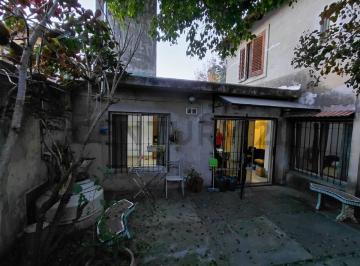Departamento · 266m² · 9 Ambientes · 3 PH en Block con Patios/ Gran Potencial de Renta/ Banfield. Av Alvear 1900