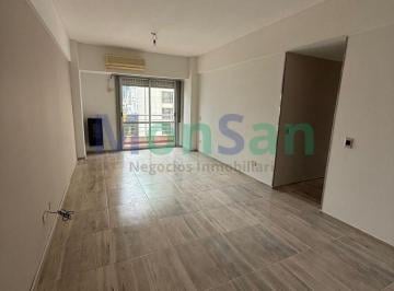 Departamento de 4 ambientes, Monserrat · Dpto 4 Amb - Frente - Amplio Balcon - Coc/sep Comedor - Living - Bño Comp y Toilette - A/a en Dorm..
