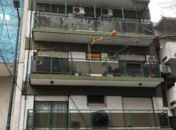 Departamento de 3 ambientes, Belgrano · Alquiler. 3 Amb. Belgrano. Apto Uso Profesional. 1ro. Contrafrente. Prox a Cabildo.