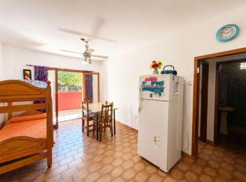 Departamento de 2 ambientes, Santa Teresita · Departamento con Cochera Dos Ambientes en Planta Baja