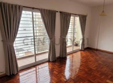Departamento · 44m² · 2 Ambientes · Venta Departamento Semipiso Piso 7 Doble Balcón a m del Subte D 2 Ambientes Nuñez Muy Luminoso
