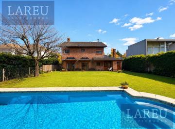 Casa · 307m² · 6 Ambientes · 4 Cocheras · Casa en Venta en Haras del Pilar El Establo