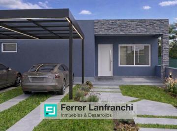 Casa · 119m² · 5 Ambientes · 2 Cocheras · Casa en Docta