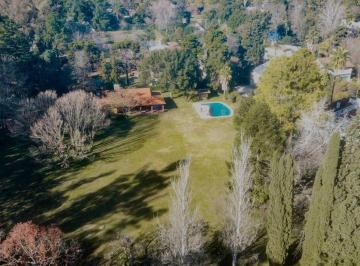 Casa · 170m² · 7 Ambientes · Alquiler Casa Quinta / 6.000 m² / Calle Saravi, La Lonja Pilar con Pileta y Quincho