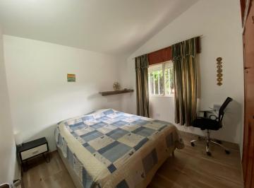 Casa · 77m² · 4 Ambientes · 1 Cochera · Casa de 2 Dorm. Sobre Ruta 28 en Villa Santa Cruz del Lago