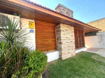 Casa · 165m² · 4 Ambientes · 5 Cocheras · Casa 4 Amb con Parque, Quincho y Cocheras