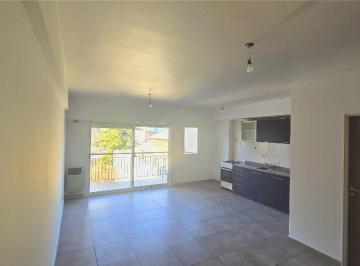 Departamento · 30m² · 1 Ambiente · Amplio Monoambiente Luminoso con Balcon Al Contrafrente