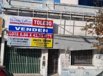 Casa · 80m² · 5 Ambientes · Casa a Refaccionar Sobre Terreno Propio de 377 m²