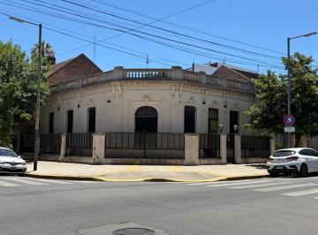 Terreno · 250m² · 6 Ambientes · Casa en Venta - 2 Dorm. 2 Baños - Villa Devoto