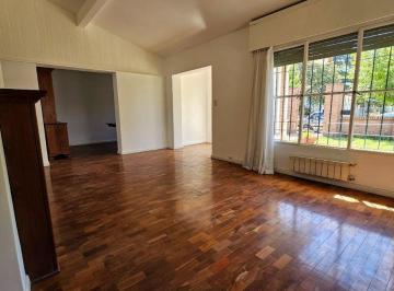 Casa · 186m² · 7 Ambientes · 2 Cocheras · Casa en Venta 3 Dorm. 2 Baños Barrio Parque Corema/cerro de Las Rosas
