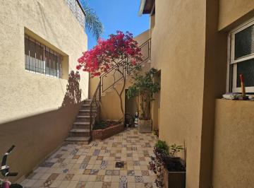 PH · 100m² · 5 Ambientes · Venta - PH - 5 Ambientes - Sin Expensas - Patio - Terraza - Parrilla - Floresta Norte