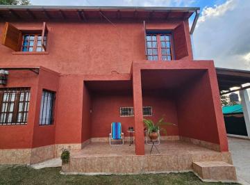 Casa · 207m² · 6 Ambientes · 1 Cochera · Venta Casa 2 Dorm en Santa Maria de Punilla