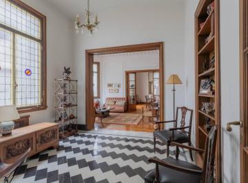 Departamento · 305m² · 9 Ambientes · 2 Cocheras · Uruguay y Arenales
