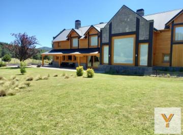 Casa · 550m² · 8 Ambientes · Casa en Venta - 6 Dorm. 7 Baños 2 Cocheras - 3098 m² - San Martín de Los Andes