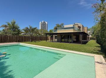 Casa · 395m² · 6 Ambientes · 1 Cochera · Casa en Venta en Santa Maria de Tigre
