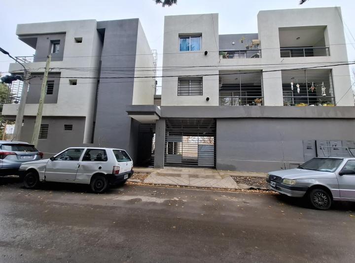 Departamento · 60m² · 2 Ambientes · 1 Cochera