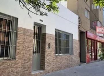 Local comercial · 81m² · Alquiler Amplio Local Comercial 2 Baños Pueyrredon