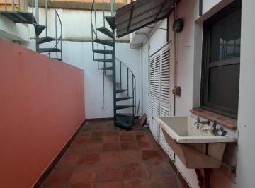 PH · 42m² · 2 Ambientes · Alquiler PH 2 Amb Adrogué con Patio y Terraza