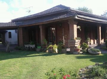 Casa · 260m² · 4 Ambientes · 1 Cochera · Casa - Ituzaingó Norte