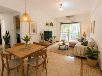 Departamento de 2 ambientes, Monte Castro · Dpto de 2 Amb. Al Frente C/balcon Terraza Corrido.