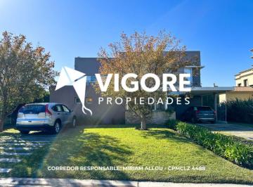 Casa de 5 ambientes, Ezeiza · Casa 5 Ambientes 232 m² en Venta en Barrio El Rocío - Canning