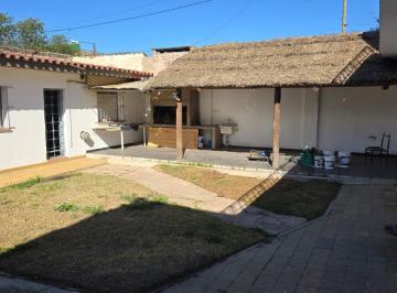 Casa de 6 ambientes, Córdoba · Casa en Venta de 3 Dorm. con Gran Patio y Quincho en Los Bv Los Alemanes