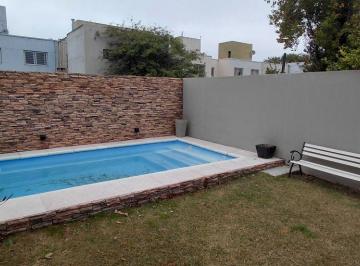 PH de 6 ambientes, Córdoba · Vendo Duplex en B° Nuevo Jardín, 3 Dorm, 3 Baños, Quincho y Pileta