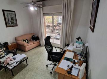 Departamento de 6 ambientes, Balvanera · Departamento Atípico de 149 m² Al Frente – con Patio, Parrilla y Sin Expensas – Potencial Único