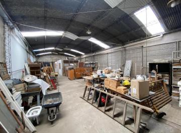 Depósito · 210m² · 2 Ambientes · Galpón en Alquiler - 2 Ambientes - Tolosa
