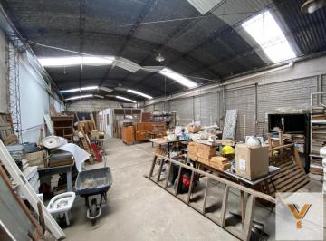 Depósito · 210m² · 2 Ambientes · Galpón en Alquiler - 2 Ambientes - Tolosa