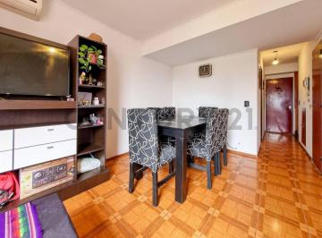 Departamento · 55m² · 3 Ambientes · 1 Cochera · Alquiler - Departamento - Duplex - Cochera - 3 Ambientes en Abasto