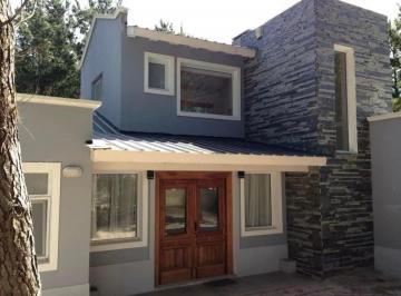 Casa · 604m² · 7 Ambientes · 2 Cocheras · Casa en Venta - 5 Dorm. 4 Baños - Pinamar